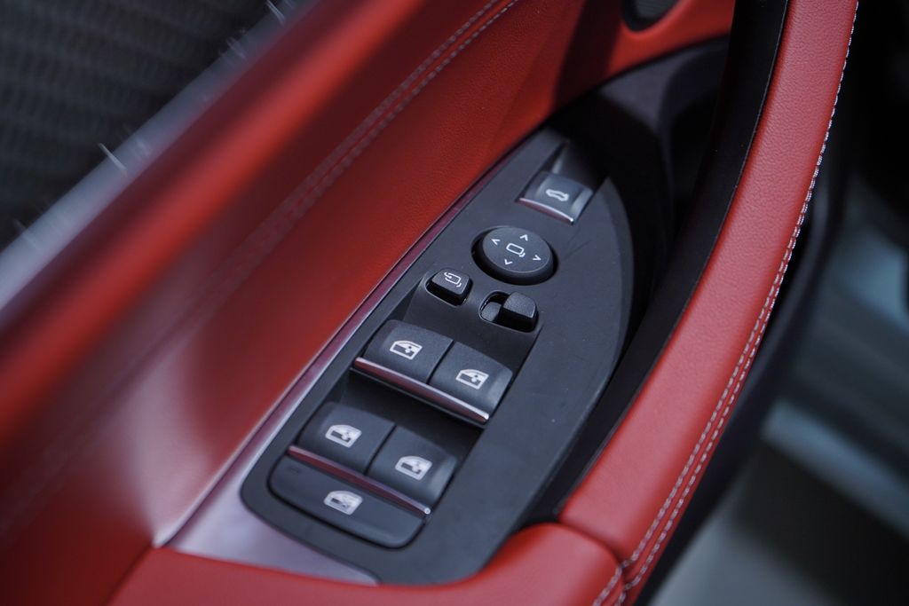 Thumbnail: 2025 BMW X4 - 17