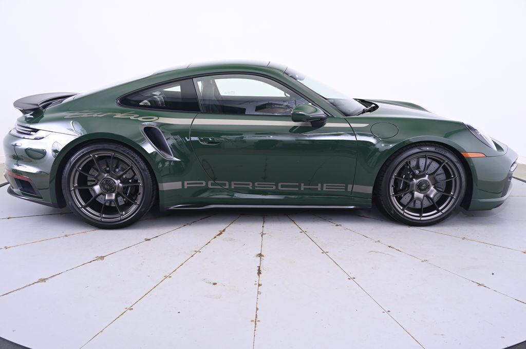 Thumbnail: 2025 Porsche 911 - 8