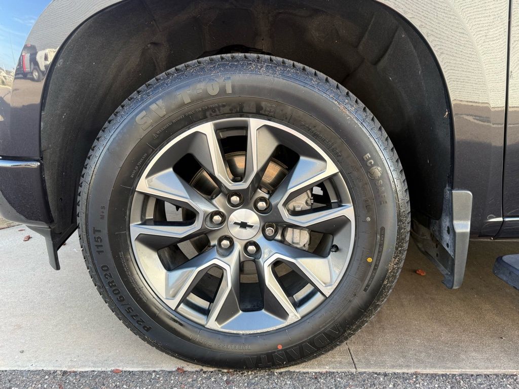 Used 2022 Gray Chevrolet RST image 40