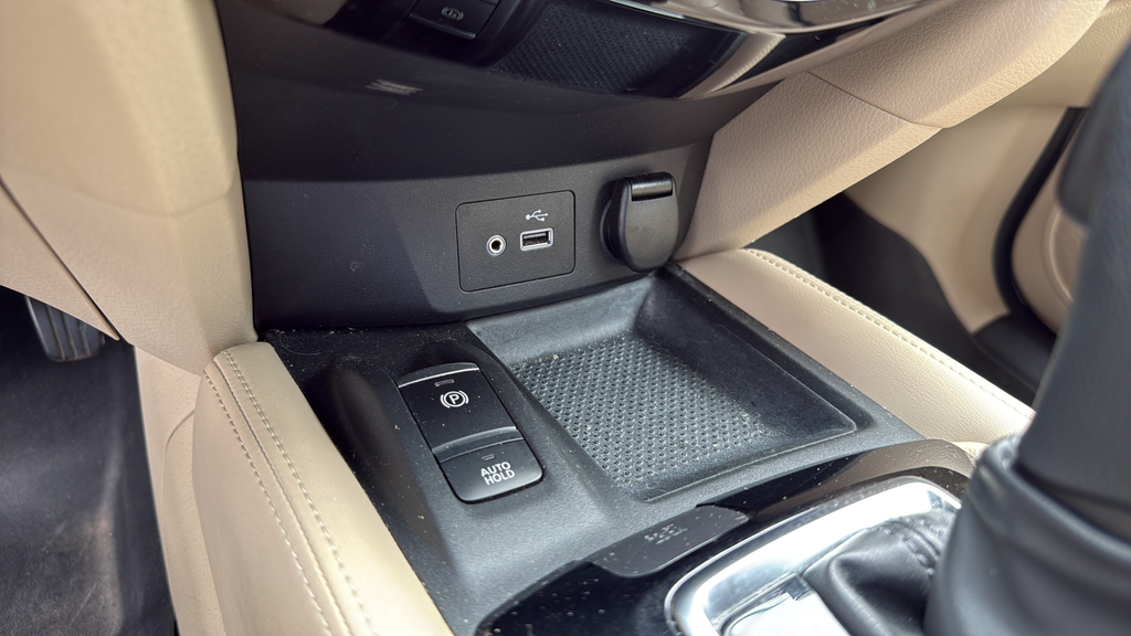 2018 Nissan Rogue SL White at Subaru and VW of Moon Township
