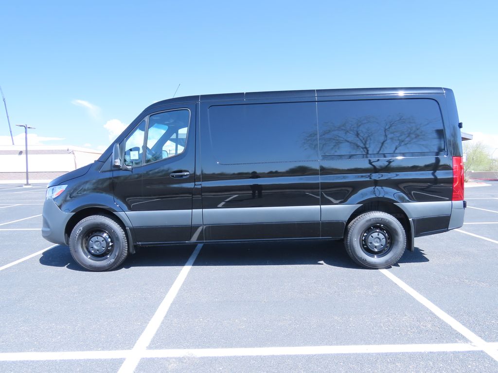 2024 Mercedes-Benz Sprinter 2500 8