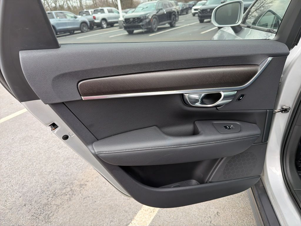 Thumbnail: 2018 Volvo S90 - 20