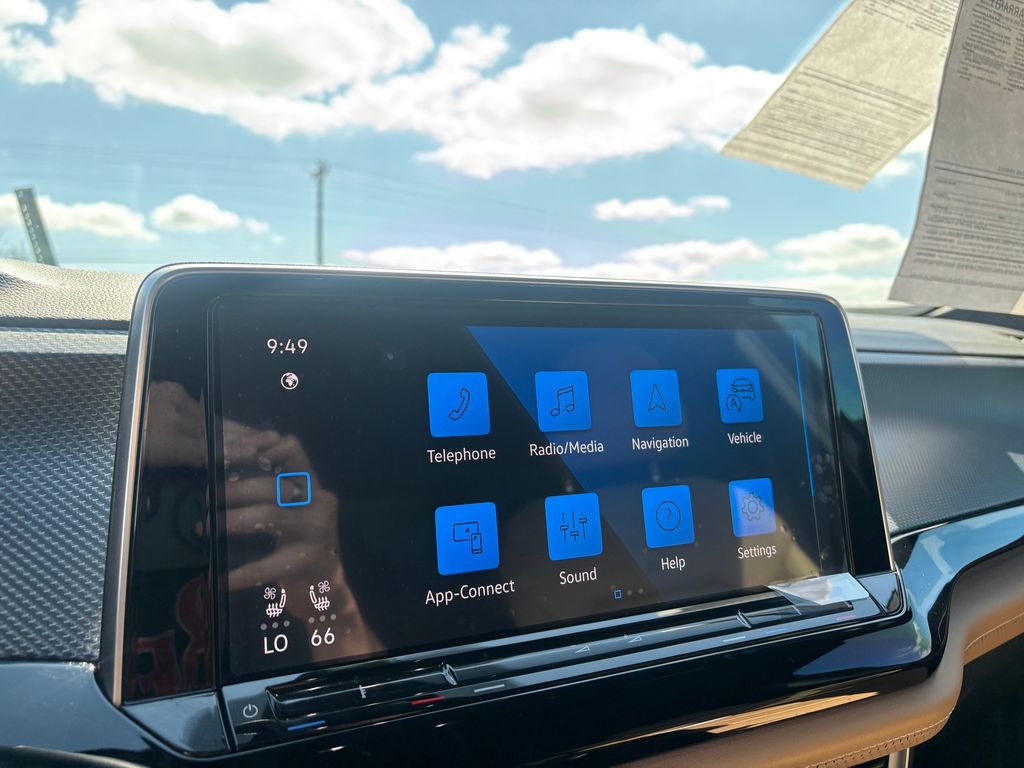 Used Car 2024 Volkswagen Atlas Cross Sport  2.0t Sel R-line For Sale Under $40,000 In Austin, Texas