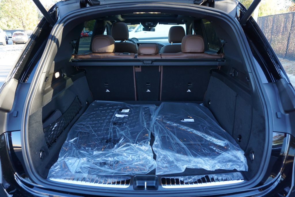 Thumbnail: 2026 Mercedes-Benz GLE - 18