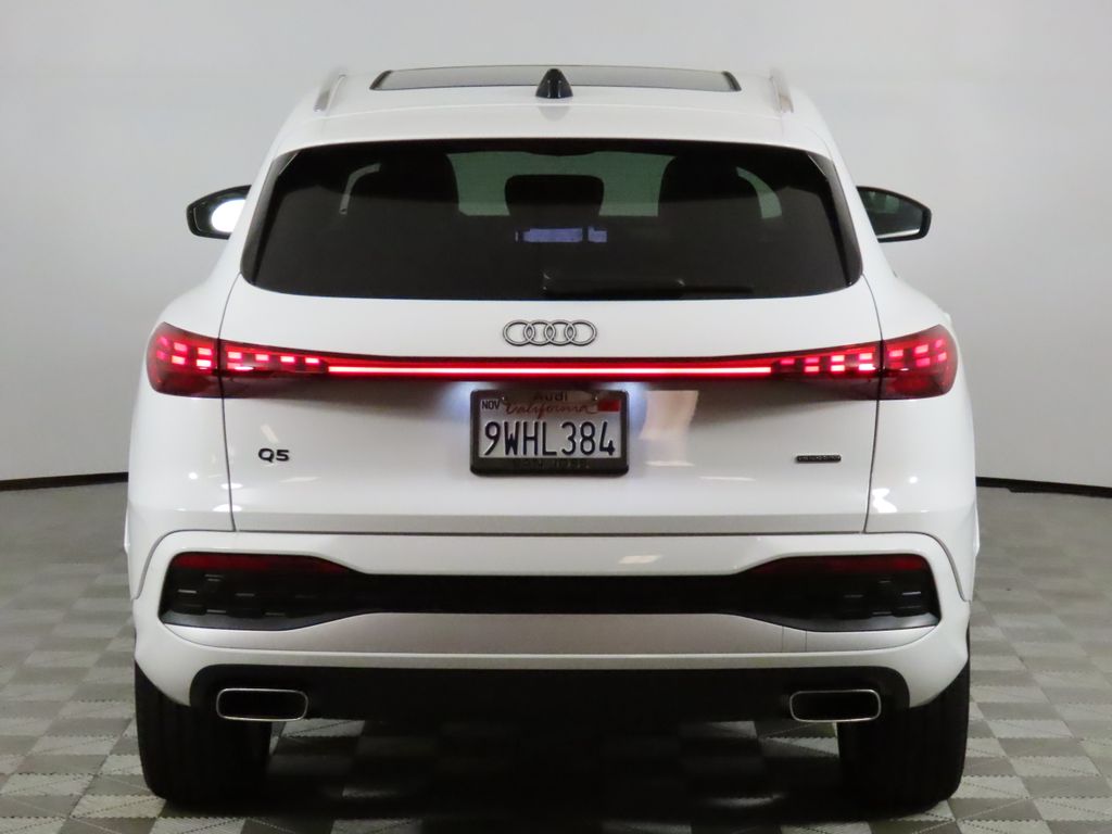 Thumbnail: 2025 Audi Q5 - 4