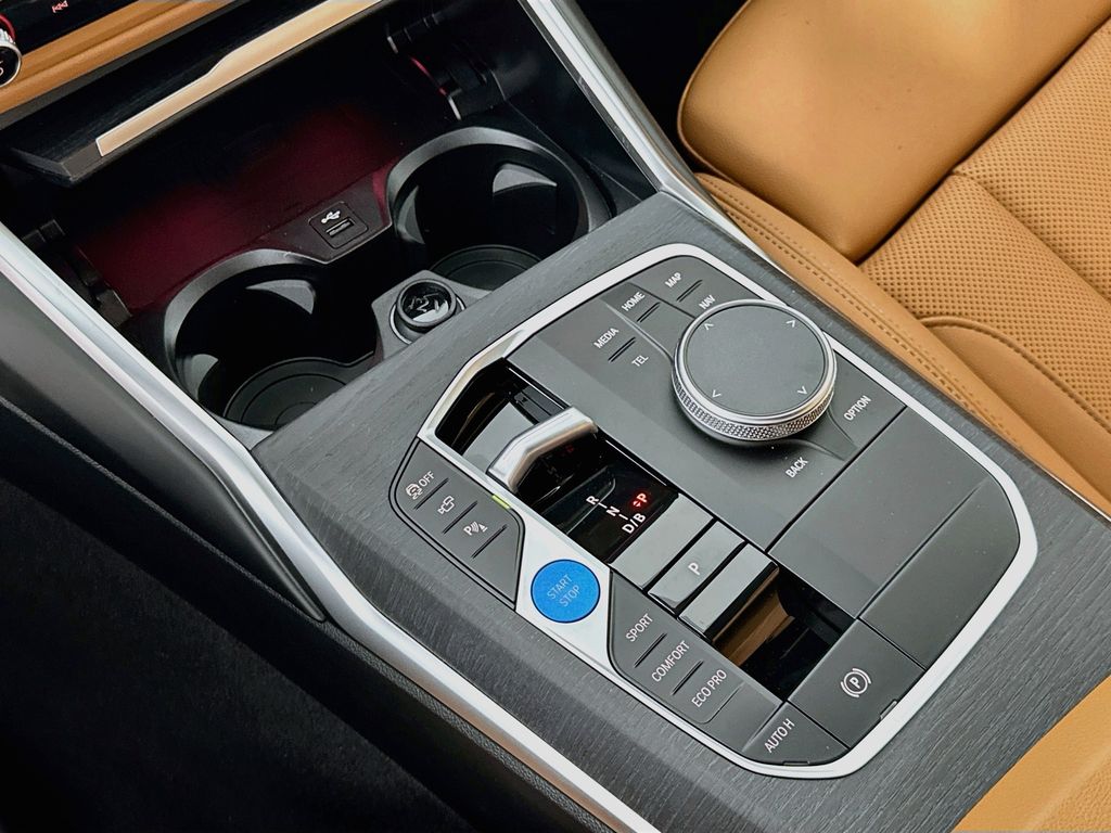 Thumbnail: 2026 BMW i4 - 15