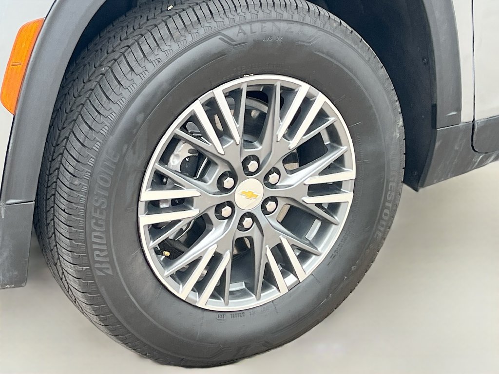 Used 2026 Gray Chevrolet LT image 33