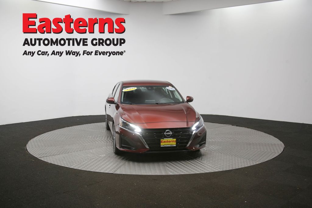 Used 2023 Red Nissan 2.5 SV image 48