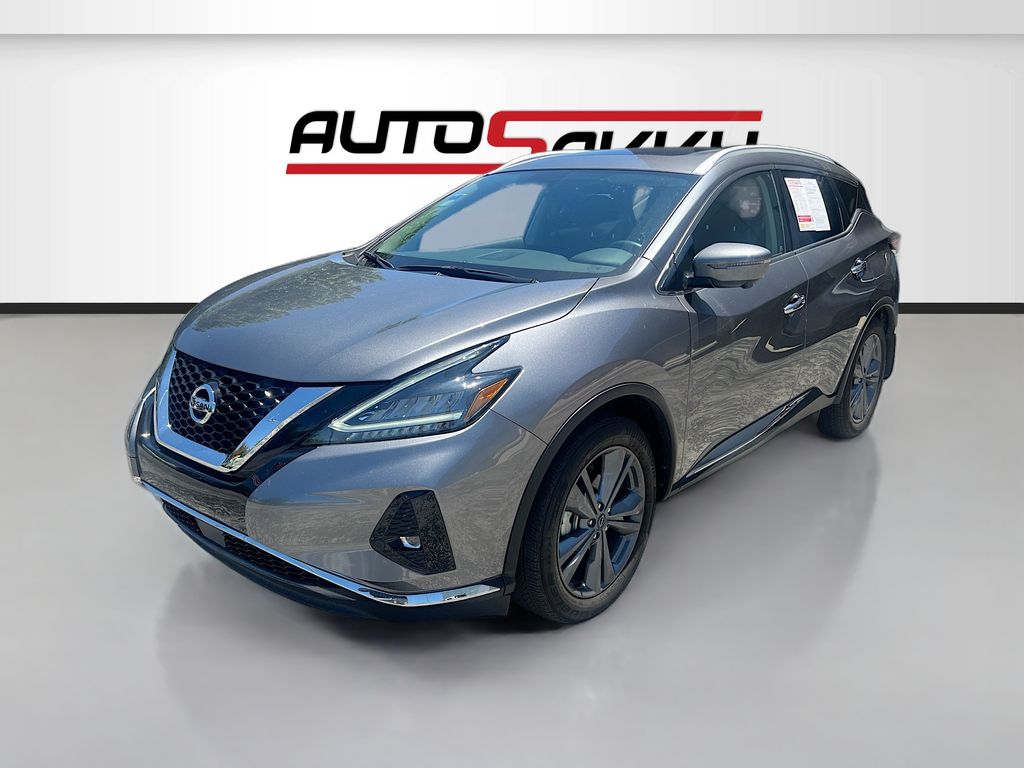 Used 2024 Gray Nissan Platinum image 3