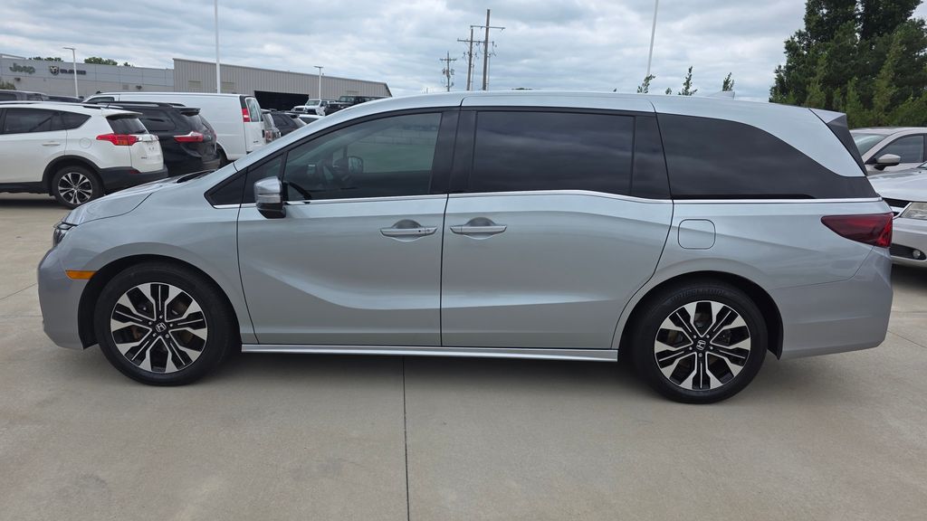 Used 2025 Honda Odyssey Elite with VIN 5FNRL6H96SB008743 for sale in Kansas City