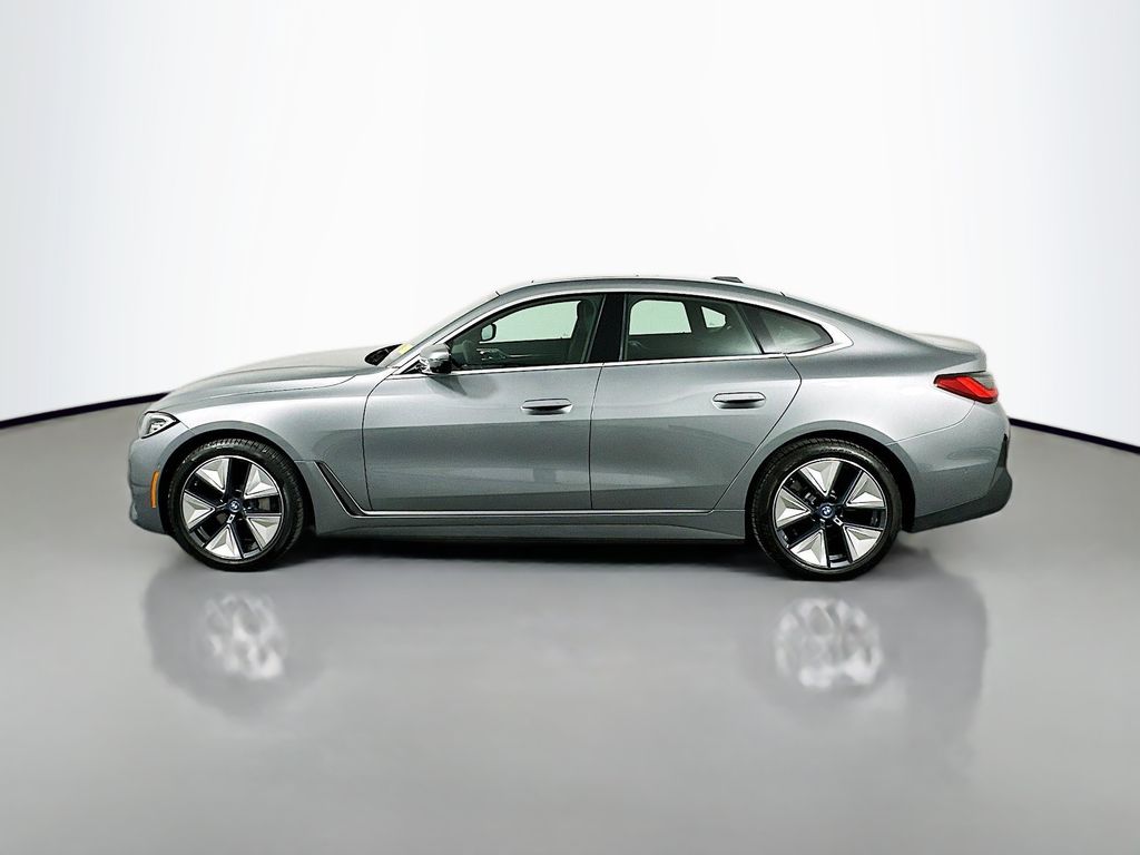 2024 BMW i4 eDrive35 8