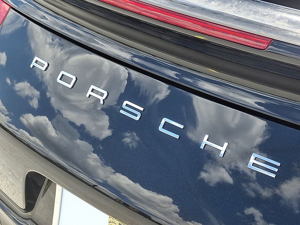2015 Porsche 911 Turbo S 31