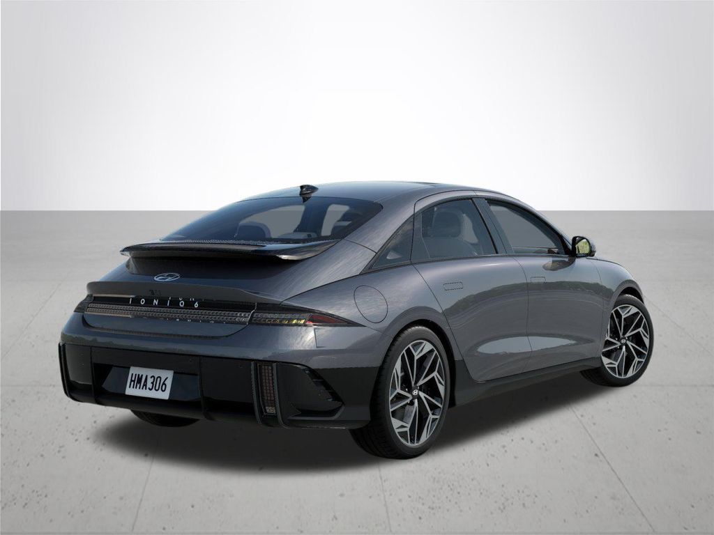 2025 Hyundai Ioniq 6 Limited photo 4