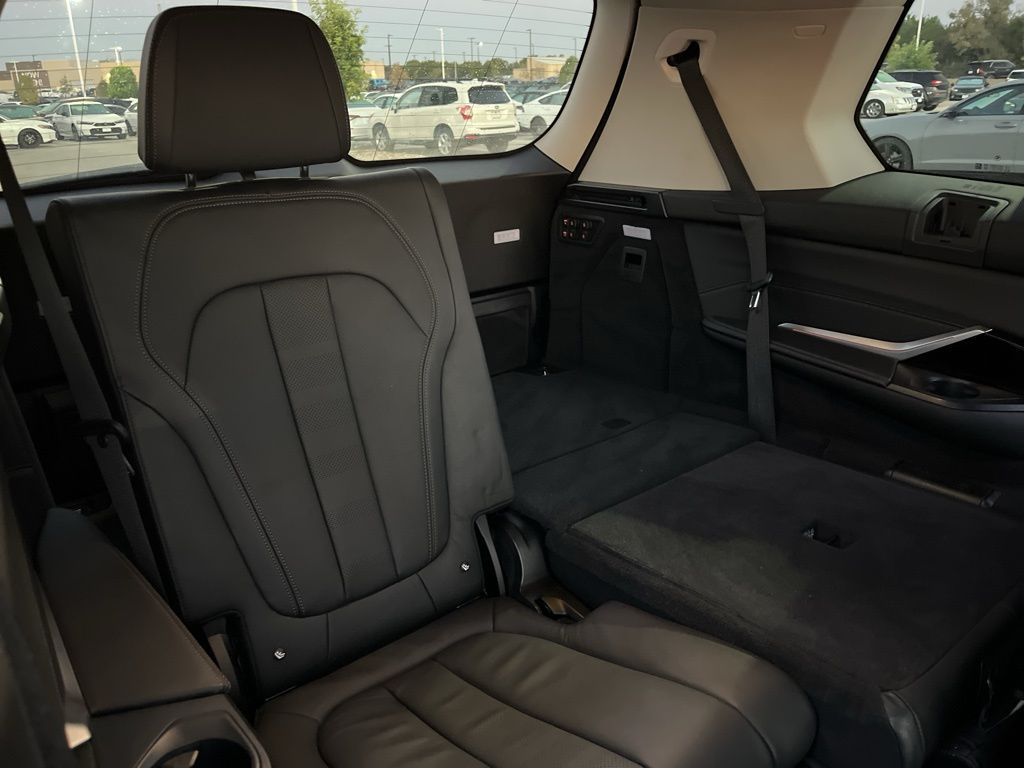 Thumbnail: 2022 BMW X7 - 30