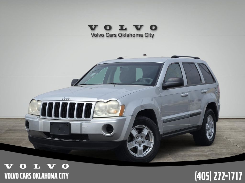 Bright Silver Metallic Clearcoat 2007 Jeep Grand Cherokee Laredo SUV / Crossover Rear-Wheel Drive 5-Speed Automatic