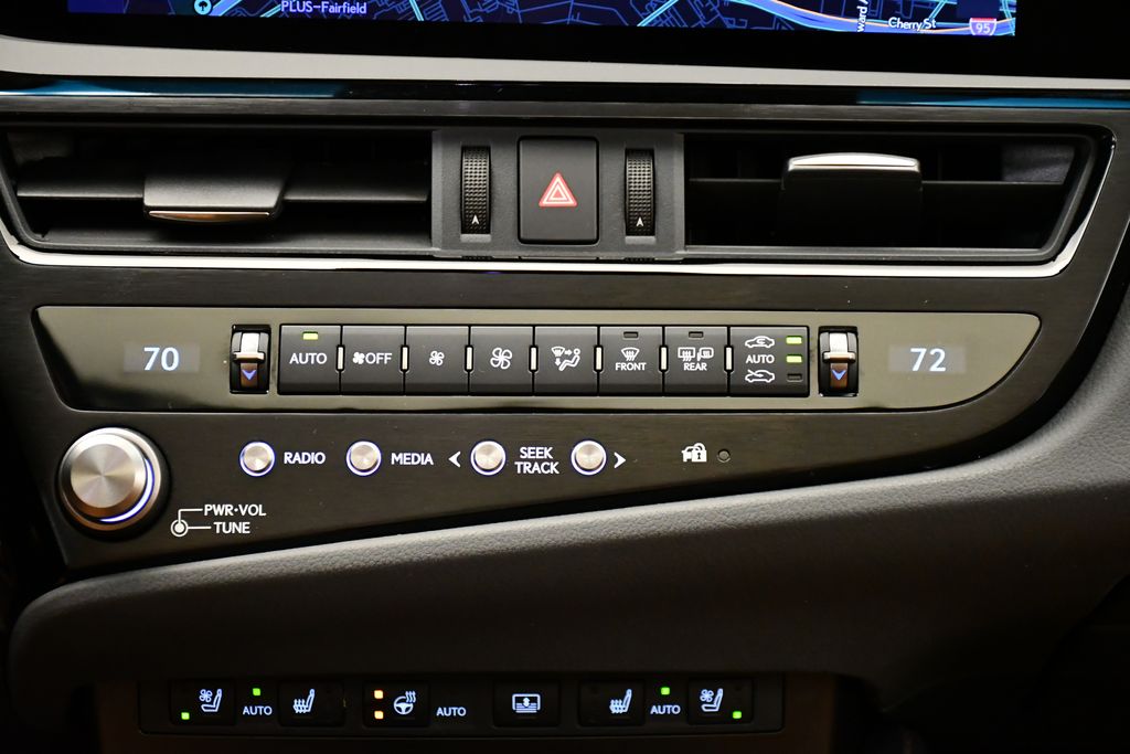 Thumbnail: 2025 Lexus ES - 28