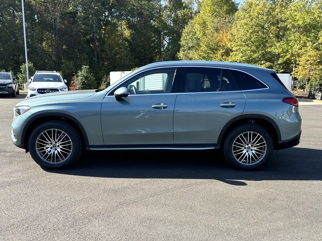 2025 Mercedes-Benz GLC GLC 300 5