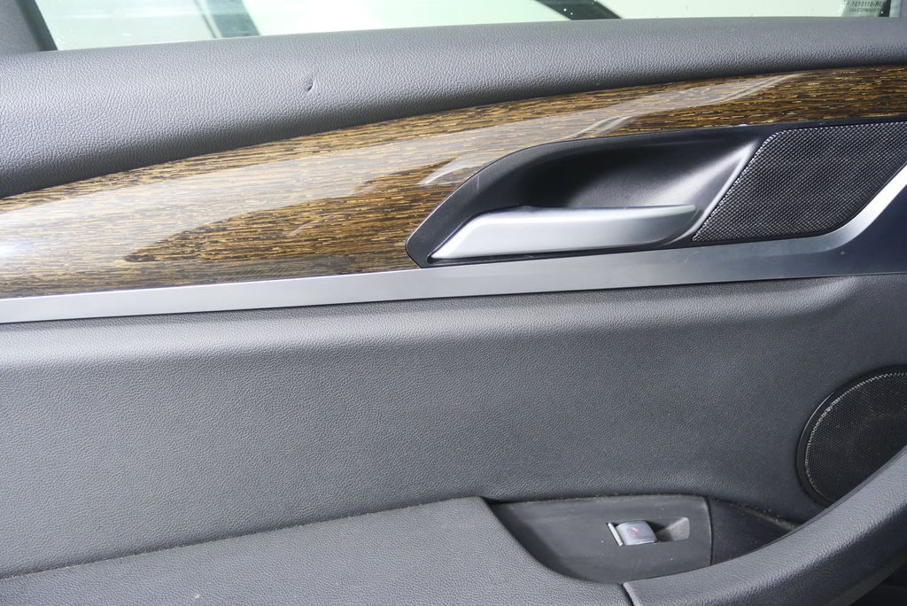 Thumbnail: 2020 BMW X3 - 10