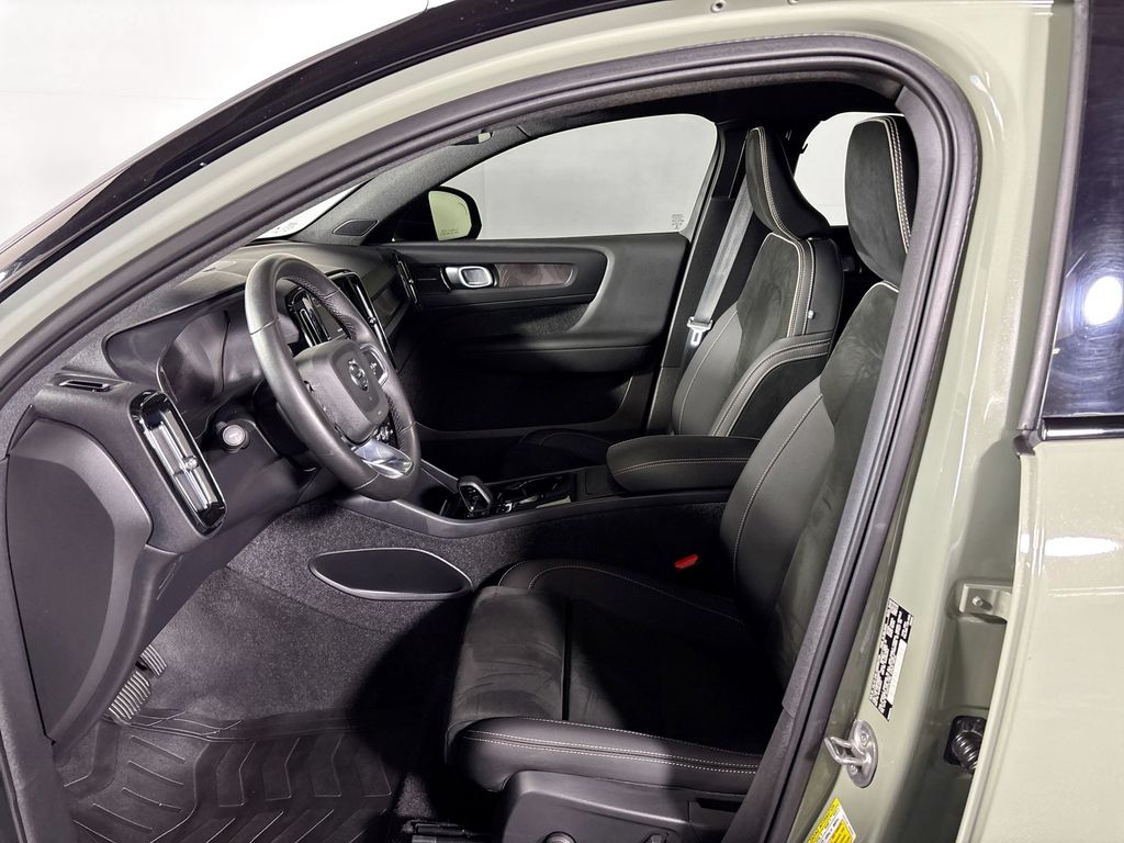 2022 Volvo C40 Recharge Pure Electric Ultimate