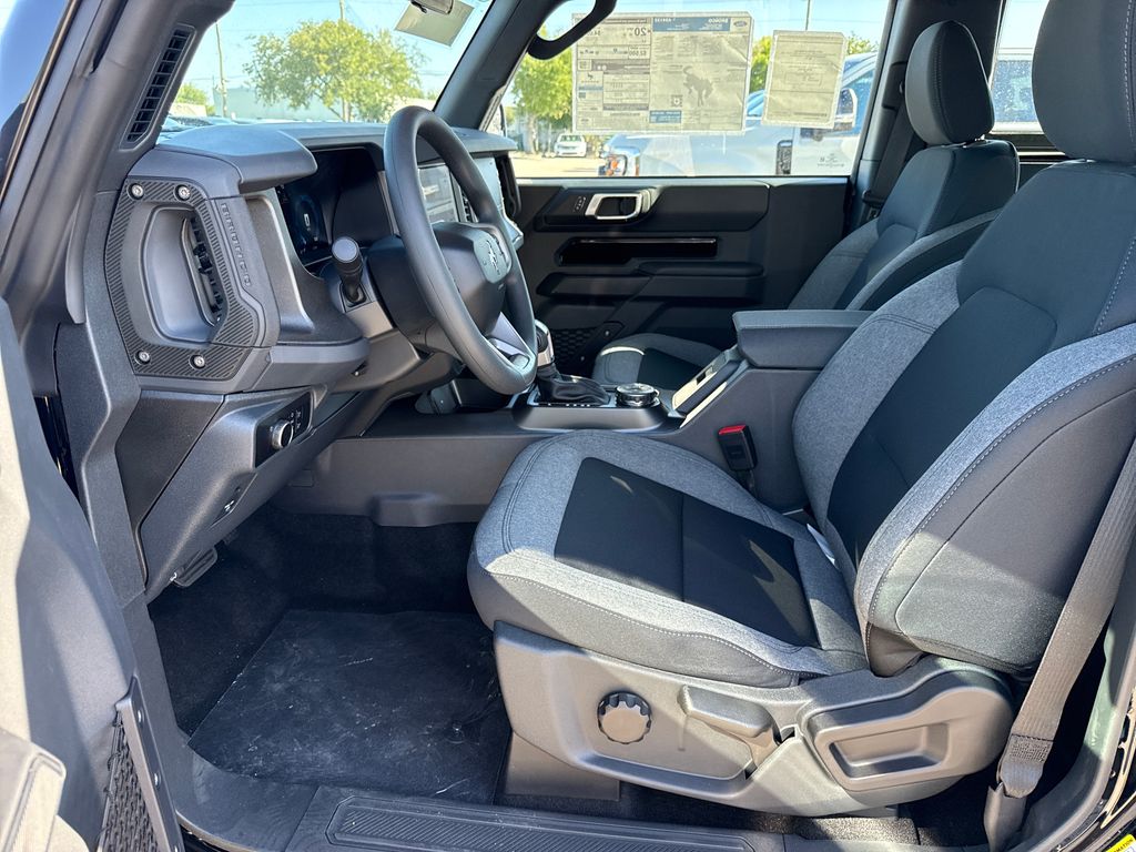 2026 Ford Bronco Base 4X4 SUV