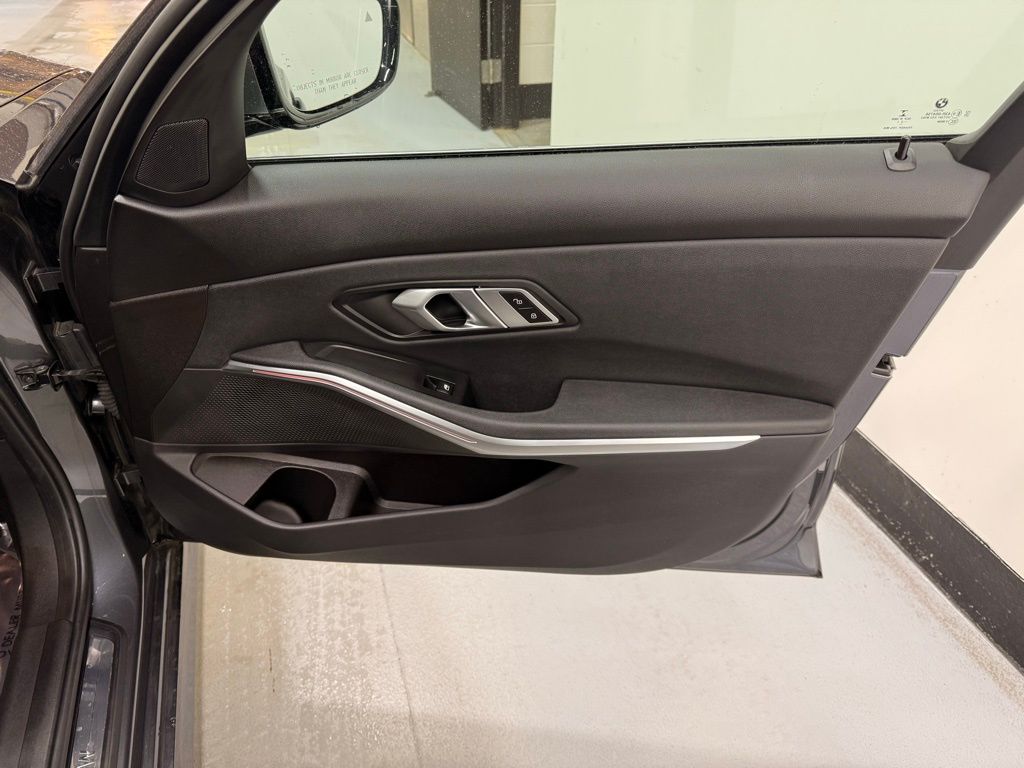 2021 BMW 3 Series 330i xDrive 27