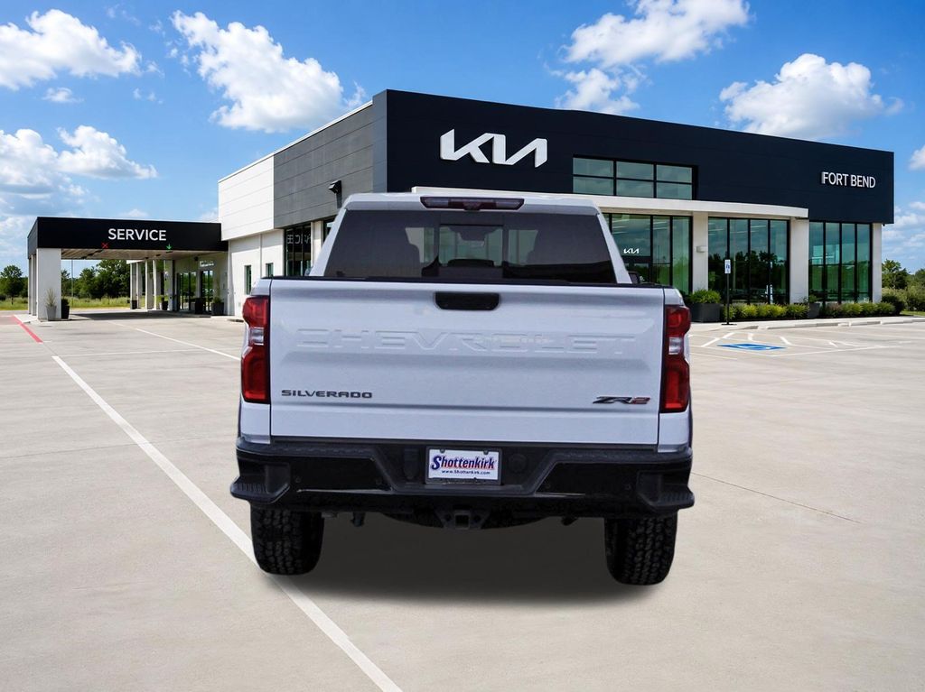 2023 Chevrolet Silverado 1500 ZR2 - 5