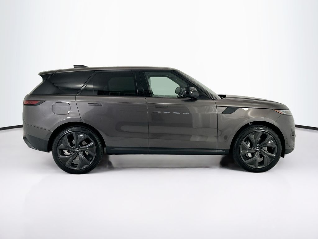 Thumbnail: 2025 Land Rover Range Rover Sport - 4