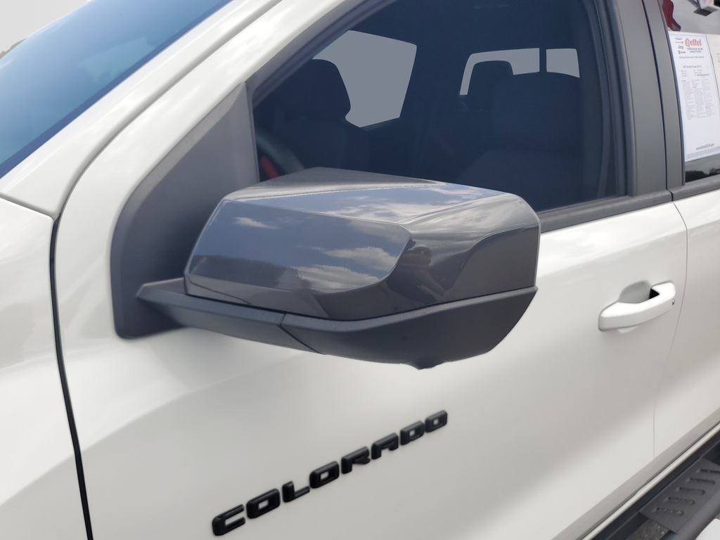 Certified Used 2025 White Chevrolet Z71 image 27