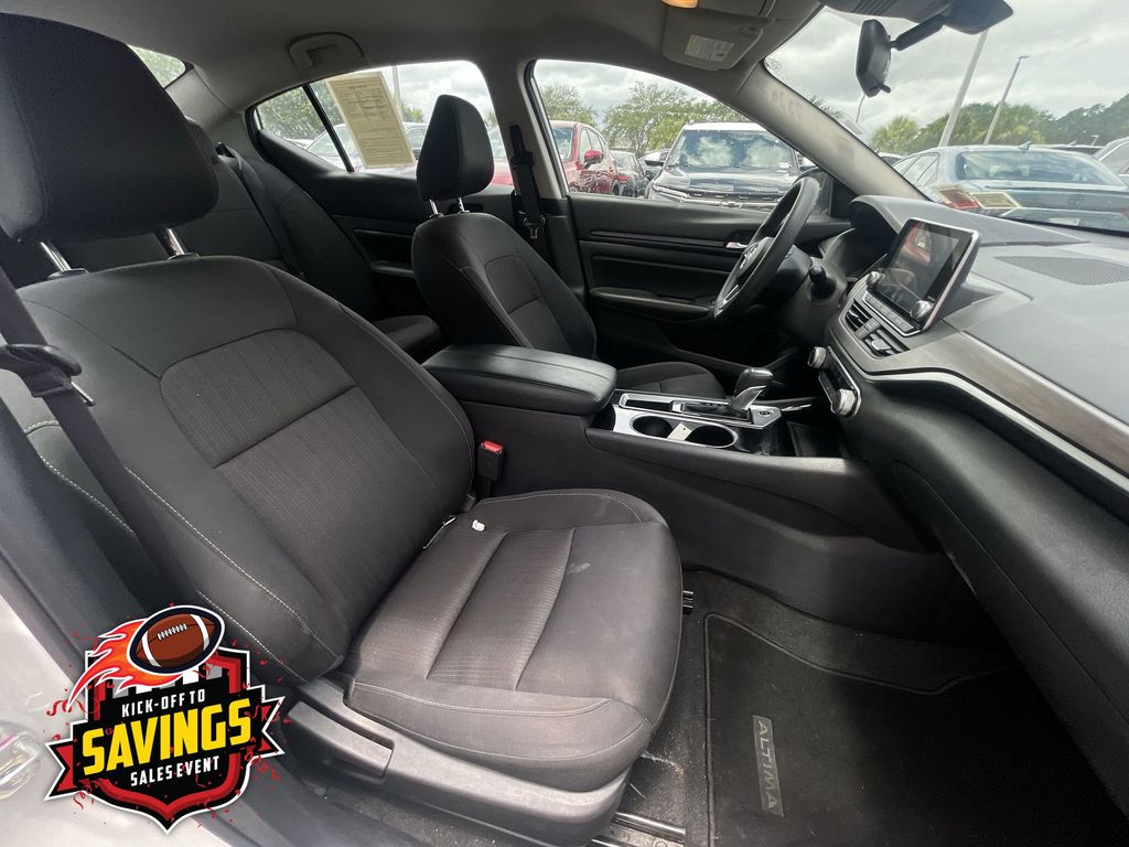 Used 2024 Nissan Altima Sedan