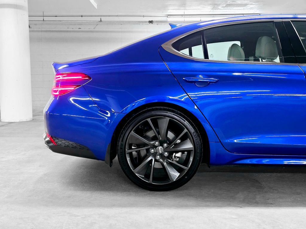 2023 Genesis G70 2.0T 19