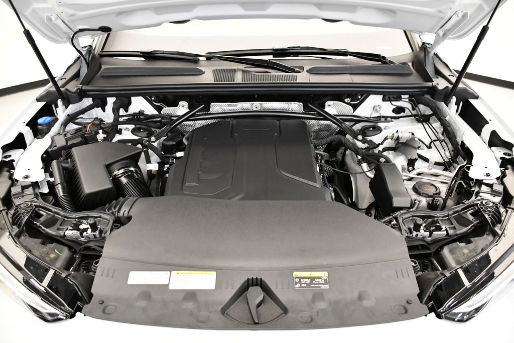 Thumbnail: 2025 Audi Q5 - 11