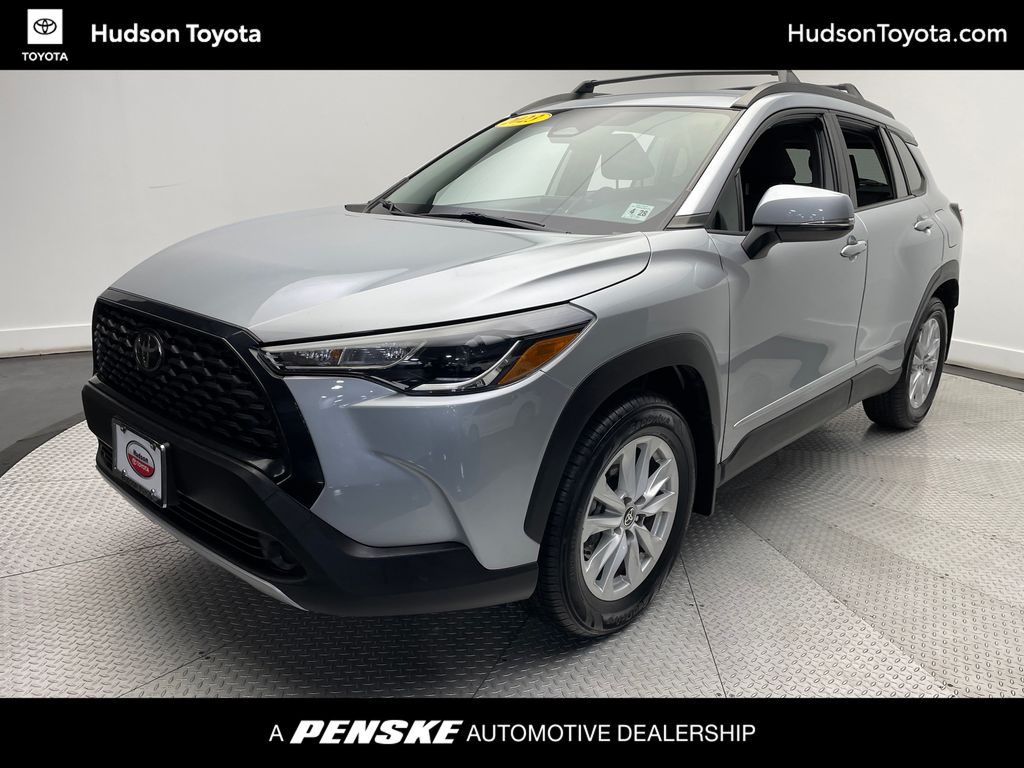 2023 Toyota Corolla Cross LE Hero Image