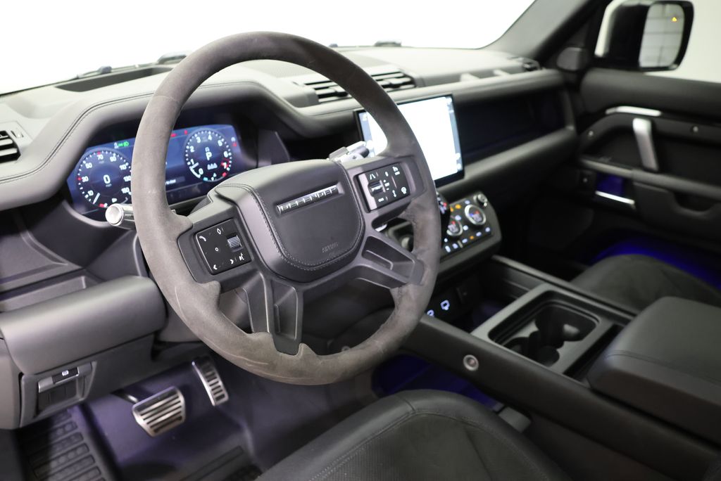 Thumbnail: 2022 Land Rover Defender - 30