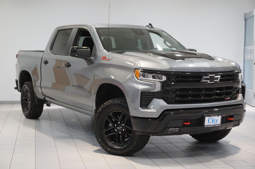 View vehicle photo 3