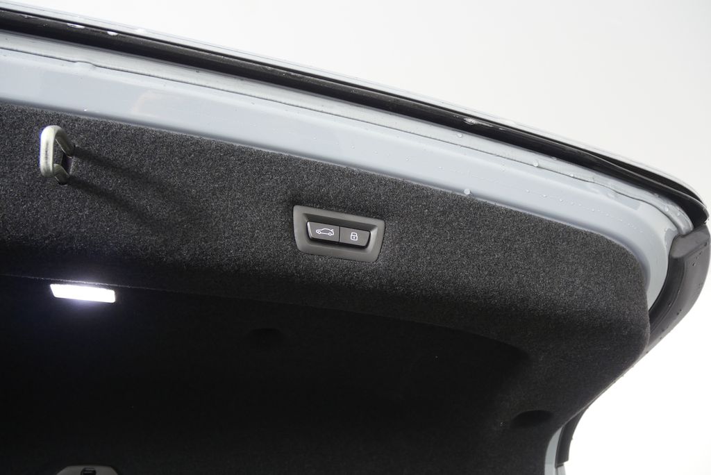 Thumbnail: 2023 BMW 7 Series - 22