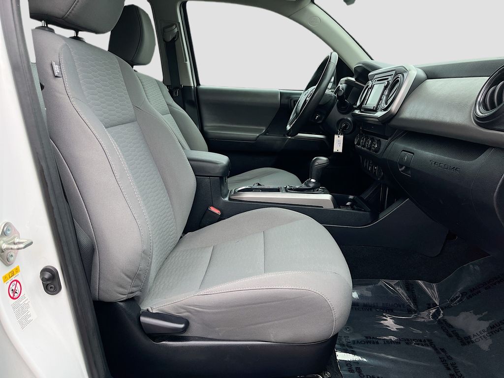Used 2019 White Toyota SR5 image 24