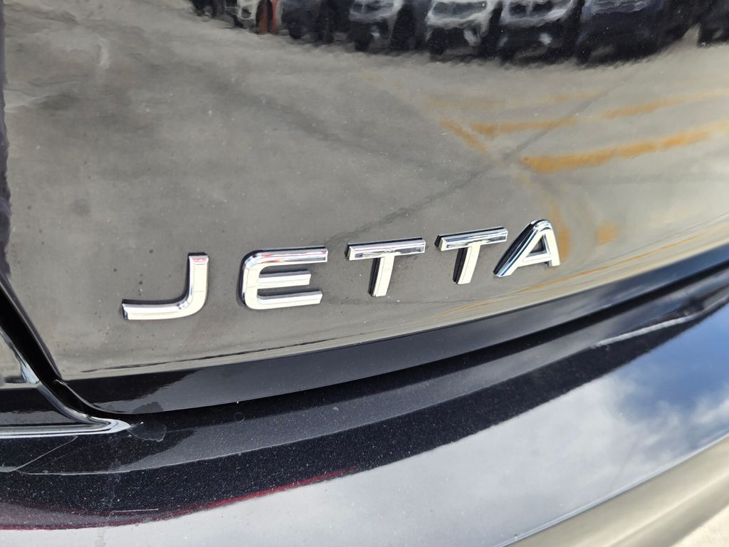 2022 Volkswagen Jetta - $15,000