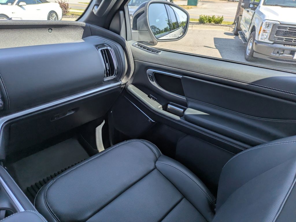 2026 Ford Expedition Max Platinum MAX