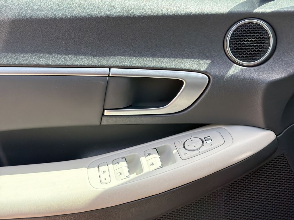 Thumbnail: 2024 Hyundai Sonata - 29