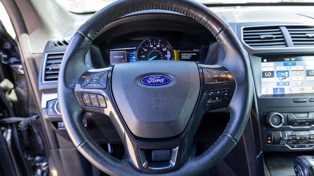 Used 2018 Ford Explorer XLT 4D Sport Utility