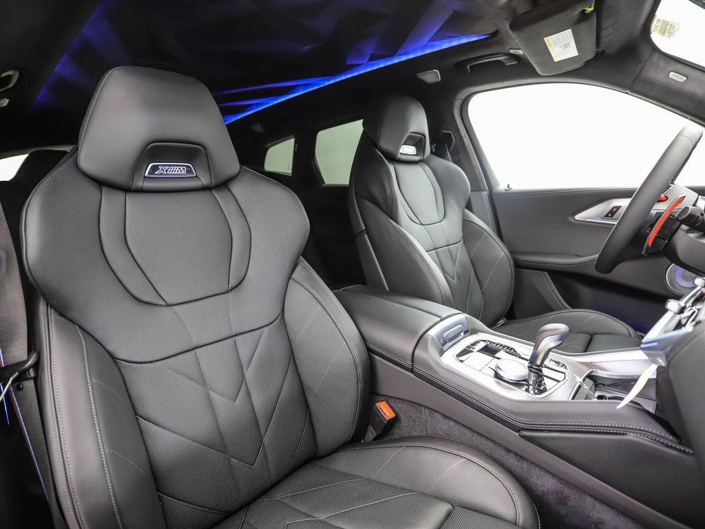 Thumbnail: 2026 BMW XM - 32