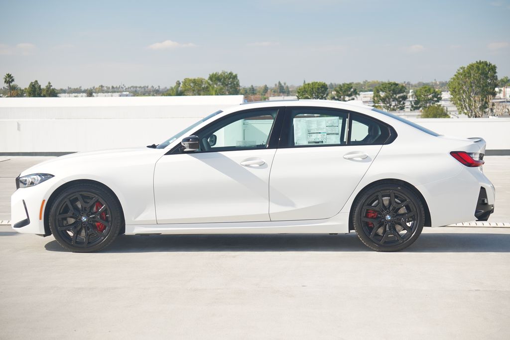 Thumbnail: 2026 BMW 3 Series - 4