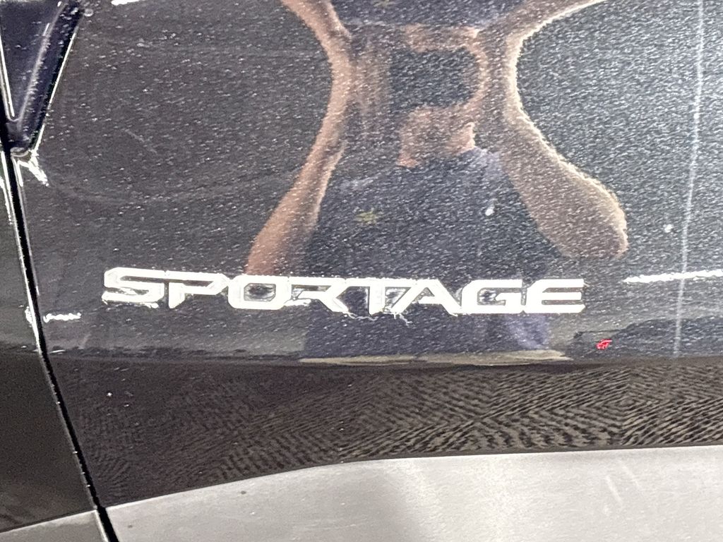 2025 Kia Sportage Hybrid LX