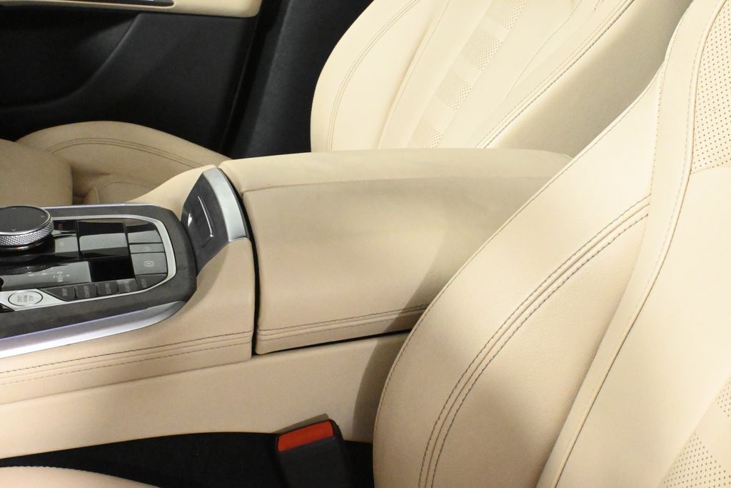 Thumbnail: 2021 BMW X5 - 25