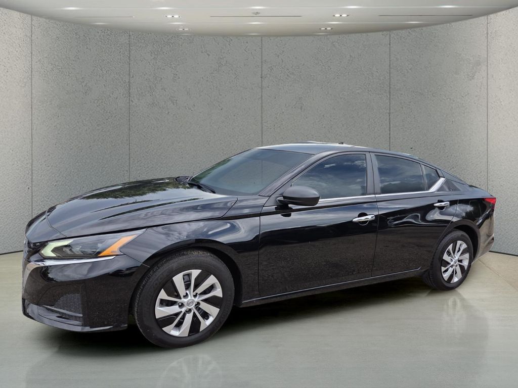 2025 Nissan Altima