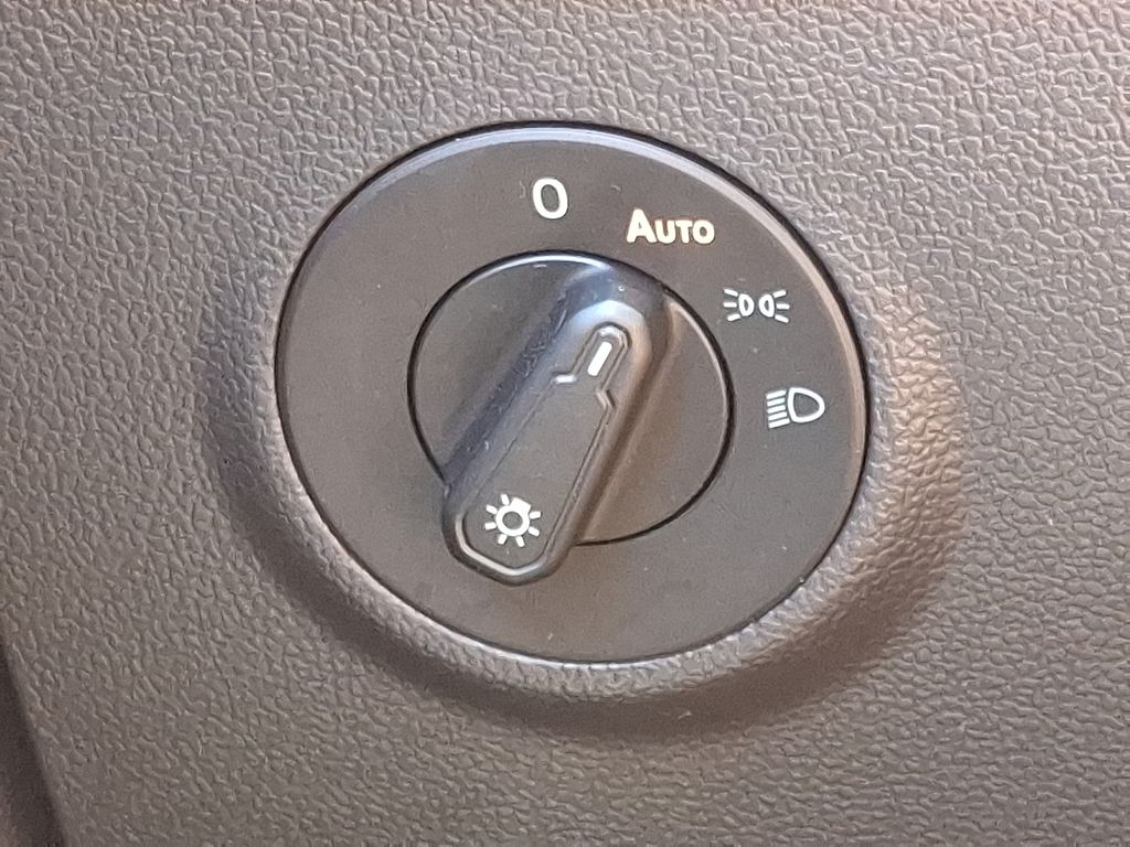 2023 Volkswagen Taos — photo 24