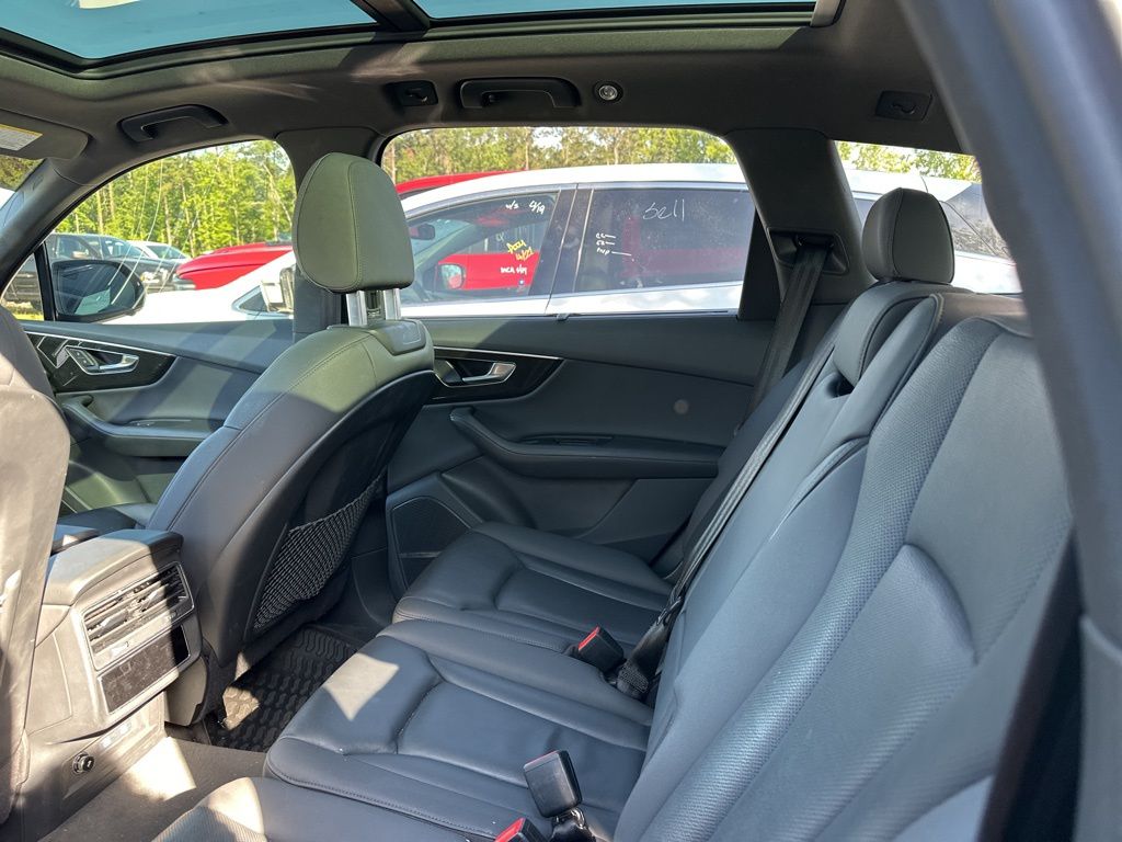 2021 Blue Metallic Audi Q7 55 Prestige AWD SUV