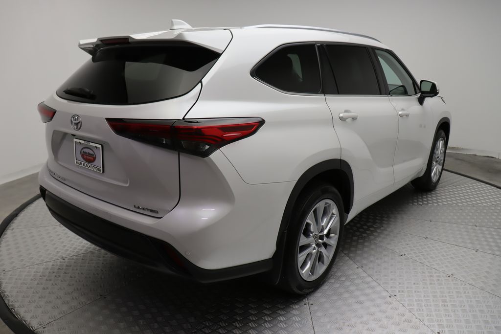 2023 Toyota Highlander Limited 8