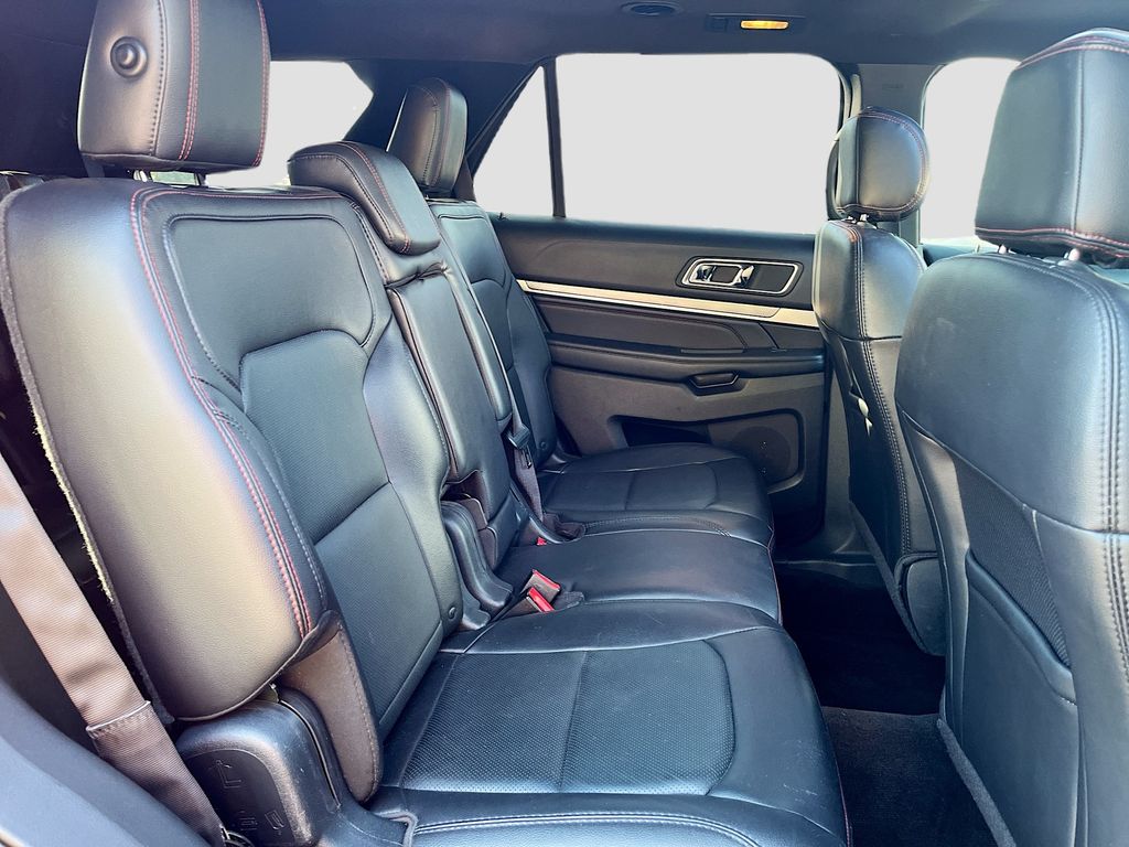 Used 2017 Quartz Metallic Ford Sport image 28