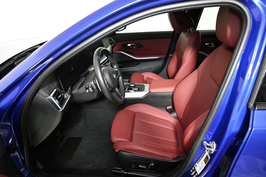 Thumbnail: 2024 BMW 3 Series - 14